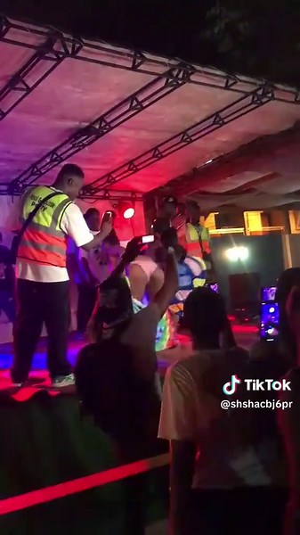 Aisha Ibrahim arewatikt people Lanny wood and metal and metal and metal detector for Android iPhone Nokia Windows phone and I