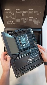 ASUS ROG Maximus Z890 Hero Motherboard Unboxing
