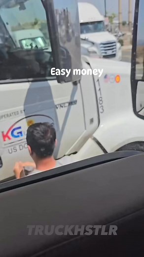 Easy money | Omar Baca