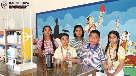 Karni Kripa School, Mandawa – Learning Science Through Experiments “I hear and I forget. I see and I remember. I do and I understand.” — Confucius Guided by these ideas, Karni Kripa School, Mandawa is committed to nurturing young minds through learning by doing. At Karni Kripa School, Mandawa, students perform experiments on their own in the science laboratory under the guidance of teachers. By actively participating in practical work, students develop a clear understanding of the basic principl