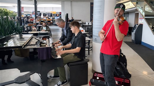 Asking a pianist for one song sparks airport concert