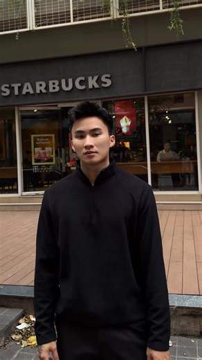 1K reactions · 61 comments | ÁO ZIP HALF – WOMAN WAN] Tinh giản nhưng đầy khí chất. Chỉ cần kéo nhẹ khóa zip – là đủ bật lên phong thái của người đàn ông hiện đại: điềm đạm, lịch thiệp, có gu. Chất vải dày mịn, đứng form – sang trọng trong từng chi tiết. Một chiếc áo đủ để nói lên phong cách của bạn. #WomanWan #ZipHalf #CleanFit #TinhGianSangTrong | WOMAN WAN | Facebook