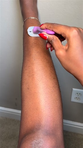 Your Closest Shave Yet on Instagram: "You need some type of lather. Cream, gel, butter, oil, bar… Just don’t shave on bare skin 🙅‍♀️"