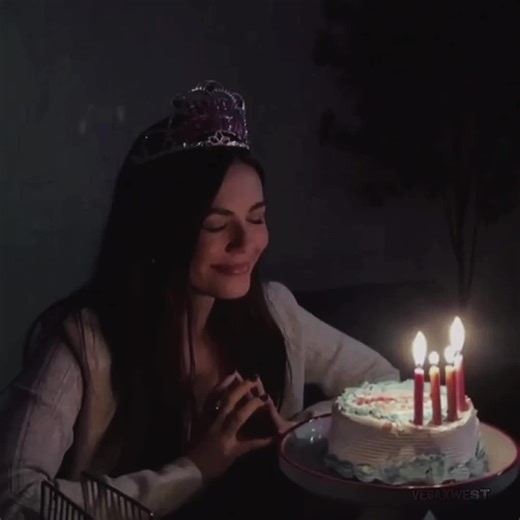 Wholesome Happy Birthday Tribute to Victoria Justice