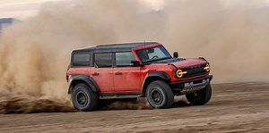 2022 Ford Bronco Raptor Is a 400-HP Rock Crawler That Never Skips Leg Day
