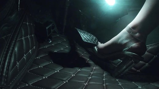 侧视角（鞋跟视角）2P