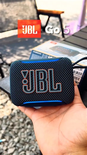 JBL Go5 First Setup and Quick Look