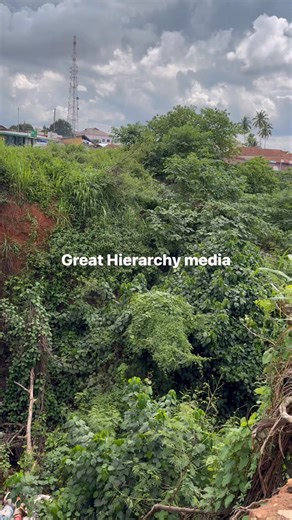 The most dangerous road in Ghana. Location Konongo(Konongo to Accra) Dr Frank Amoakohene John Dramani Mahama | Gh Amenyo media