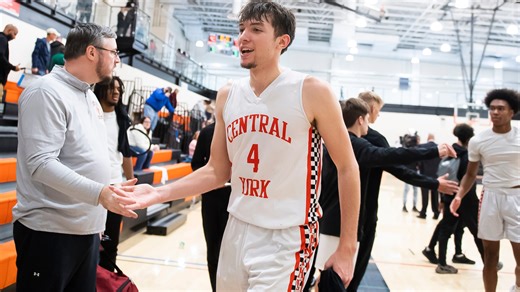 This hoops star is 'so darn unselfish.' Here's how he still set a historic scoring record