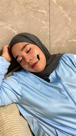 The consequences of a cockroach entering your face #funny #comedic #laughing