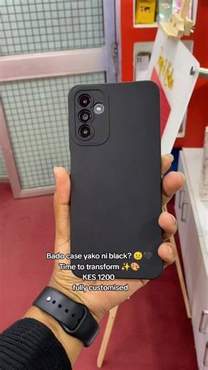 Mbona bado uko na case ya black plain? Kam we customise it for you ✨📱 KES 1200 grab yours today! 📍 Pioneer House, 4th Floor, Suite 407 📞 0700199099 🚚 Delivery done countrywide 🇰🇪