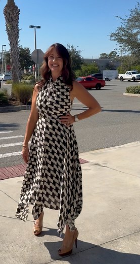 30 reactions · 10 comments | Feel beautiful in this new arrival… definitely has a pretty woman affect with great movement! | La Moda Girls | Facebook