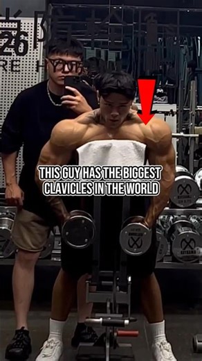 THE BIGGEST SHOULDERS IN THE WORLD 💀