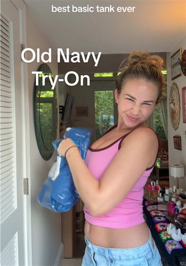 Old Navy try-on: Best basic tank ever — color choices & fit