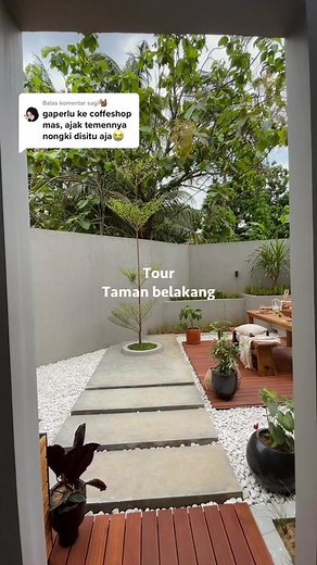 Tour dan Detail Taman Belakang Clarity House: Konsep Taman Luas dan Estetik