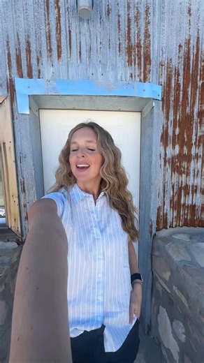 It was a great Monday! 🍕 Happy chili cook off week 🌶️ #terlingua #bigbendnationalpark | Mundy Out West