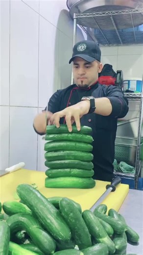 Mastering Cucumber Slicing Techniques in the Kitchen