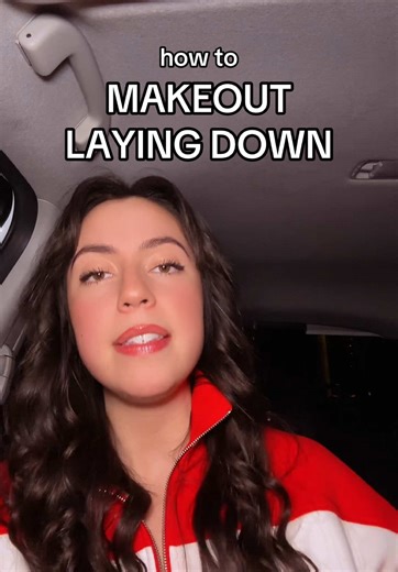 OOO BADDIES things are heating up and NOW YOU ARE MAKING OUT LAYING DOWN!!!! Save this for later ;) Remember it is hard to be bold but you do it even though it’s hard😂❤️💋 #kissing #flirtingtips #rizz #datingadvice #forthegirls