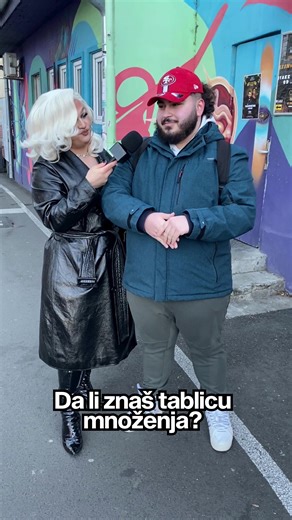 Baja je, ali nije mali.