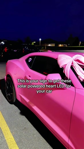 Esta es tu señal para obtener estos LED de corazón alimentados por energía solar para tu automóvil.#elamorestaenelcarrito #tiktokshop #decoration #autolights #pinklight