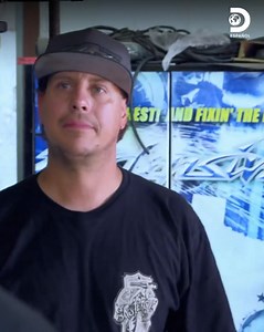 88K views · 4.3K reactions | ✂️ ¡Cortes precisos, resultados perfectos! El equipo corta el Camaro y ajusta el chasis hecho a medida. Tras unos ajustes más, ¡el chasis encaja a la perfección! ✨ #TexasMetal Disfruta el contenido de Discovery en MAX. Suscríbete ahora: <https://dub.sh/MAX-DiscoveryEsp> | Discovery en Español | Facebook