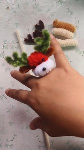 Fuzzy wire reindeer ring tutorial #fuzzywireideas #fuzzywirecrafts #fuzzywiretutorial #fuzzywirering | Crafty Ivy