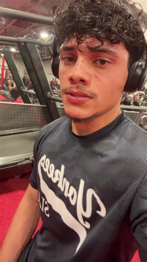 I got a lot of free time for pushups 🤗 #az#zxybca#gym#mexican#pushups