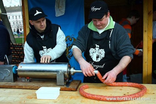 Füstölt kolbász és szalámi recept