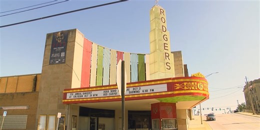 Free showing of ‘A Face in the Crowd’ at Historic Rodgers Theatre