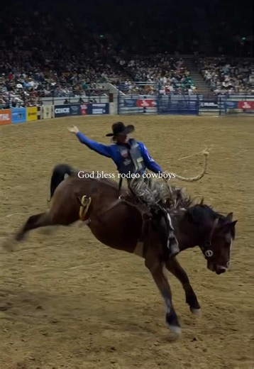 I heart roughies #fyp #rodeo #cowboys #westernstockshow