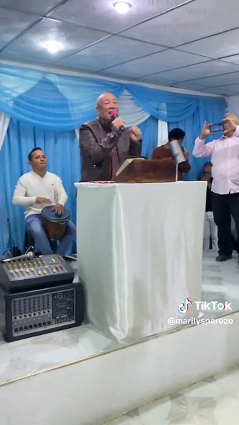 Coro Pentecostés, déjalo que se mueva. Iglesia Monte Hored Bruzual. #coros #corospentecostales #fuegodedios #cristianosentiktok