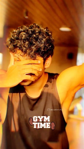 Roshan🥵🏋🏻‍♂️😍||WhatsApp status||HD VIDEOS#noorinshereef#priyavarrier#lovesong#love#shorts#cinishorts