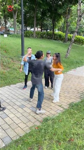 Cô gái bị hại mấy mắn được cặp đôi cứu giúp