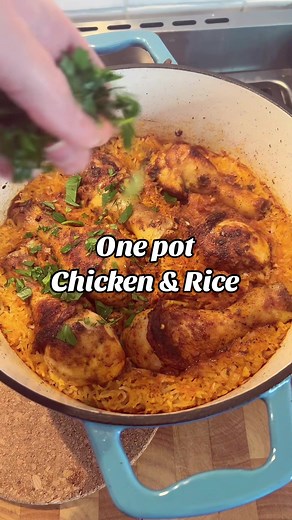 Easy One Pot Chicken & Rice Recipe