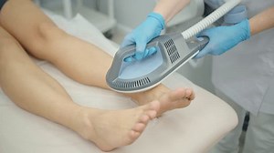 Tratamento de fisioterapia de onda de: vídeo stock (100% livre de direitos) 3983307043 | Shutterstock