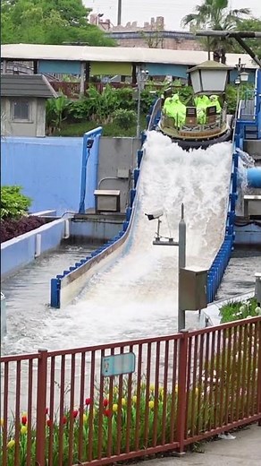 Big Splash | Magic Rapids at Suzhou Amusement Land Forest World
