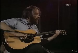 FOUNDING MASTER: JOHN FAHEY Country: Washington, D.C (USA) John Fahey (1939-2001) is considered a pioneering and highly influential figure in acoustic and fingerstyle music. He developed a highly personal and innovative style, which he called "American Primitive Guitar". This style fused elements of blues and folk music with the sometimes dissonant harmonies of modern classical music, often in a solo and unaccompanied context. Fahey trained musically in California in the late 1950s, developing a