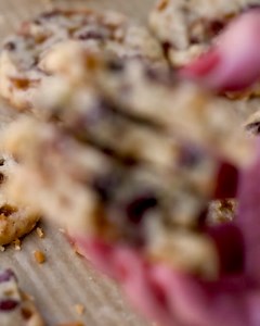 Lisa | Short Stack Kitchen on Instagram: "Comment “recipe” for these insanely addicting Chocolate Chip Toffee Shortbread! Soft and tender slice & bake shortbread cookies loaded with homemade salted toffee bits and dark chocolate chips  You can also grab the recipe on my blog by tapping the link in my bio @shortstackkitchen . . . . . #toffeeshortbread #toffeecookies #shortbreadcookies #sliceandbake #homemadetoffee"