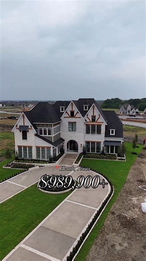 New Modern Luxury Grand Homes Near Dallas, Texas! 🤝 Follow @americas_realtor for Custom Homes!🇺🇸 NEW MOVE IN READY HOMES AND LOTS AVAILABLE TO BUILD FROM SCRATCH 🏡 •Exceptional Rated School Districts 📚 •Near Dallas Cowboys Headquarters🏈 •Near PGA World Headquarters ⛳️ •Near MLS FC Dallas ⚽️ •Near DFW Airport and Dallas Love Field ✈️ •Near The Galleria Dallas 🌉 •Easy access to shopping and Stonebriar🌇 •Quality Craftsmanship 🔨 $989,000 🔎Looking to Buy or Build Your Custom Home in Texas?