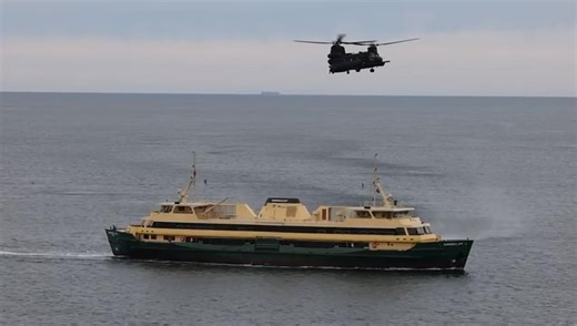173K views · 1.2K reactions | No this isn’t AI, we have verified these videos… Army aviation elements, comprising UH-60M Black Hawk helicopters AND Chinooks  conducted force integration training today over Sydney Harbour as part of preparation for Exercise Talisman Sabre 25 (A military exercise with US et al that happens every two years).  Haig Gilchrist | Manly Observer | Facebook