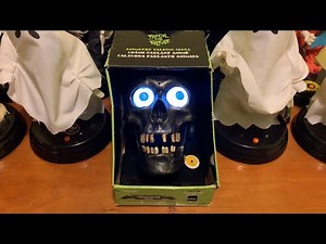 Gemmy 2011 Watching Scary Skull