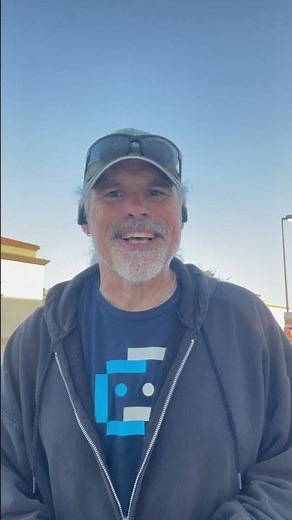 Leo Sayer: From Graphic Designer to 70s Hitmaker