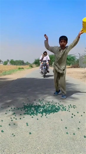 Ya Bacha na Kia kar dia #trending #viralvideo #comedy #india #ytshorts