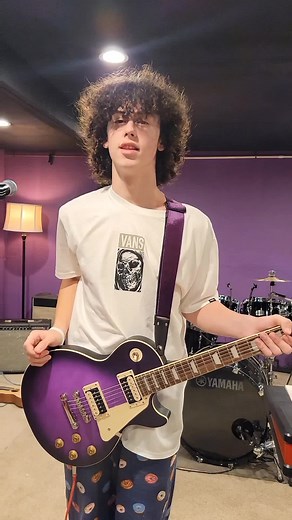 how to play immigrant song by @ledzeppelin #LearnWithLuke #guitartok #guitartutorials #learnguitar #guitarplayers #guitarplayersoftiktok #learningguitar #immigrantsong #ledzeppelin #easyguitartutorial #guitarlesson #bandkids #bandkidsoftiktok