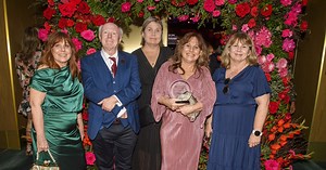 Trailblazing female jockey Eva Draper inducted into Hall of Fame  :: Racing Queensland