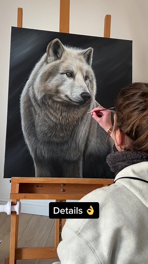 Details are in my DNA and I love creating them ❤️ Nearly at the finish line with this painting 👌 #wildlifeart #wildlifepainting #wildlifeart #wolfart #wolfpainting #arcticwolf #realisticart #realisticpaintings #realismart