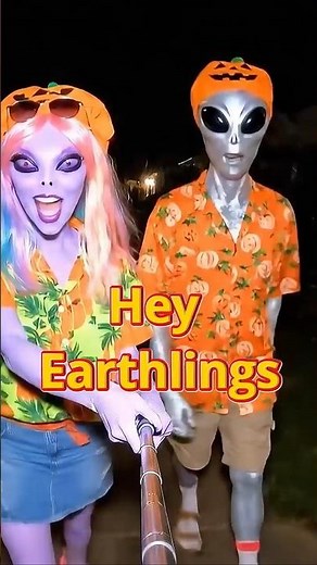 Aliens Go Trick-or-Treating 🎃 Alien 9 & Nova’s Halloween Night