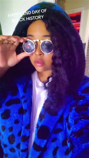 hollyishillz (@hollyishillz)’s videos with original sound - Quan Deaux