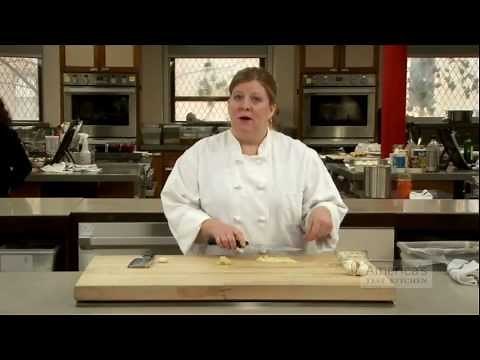 60-Second Video Tips: How to Make Garlic Paste