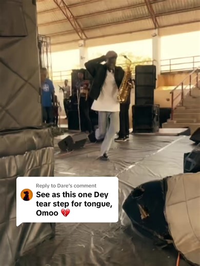 Replying to @Dare Just watch this space 😂🖤🎷 #Savvy🖤🎷 #THEDANCINGSAXOPHONIST🖤🎷 #saxophone🎷 #sax #saxophone